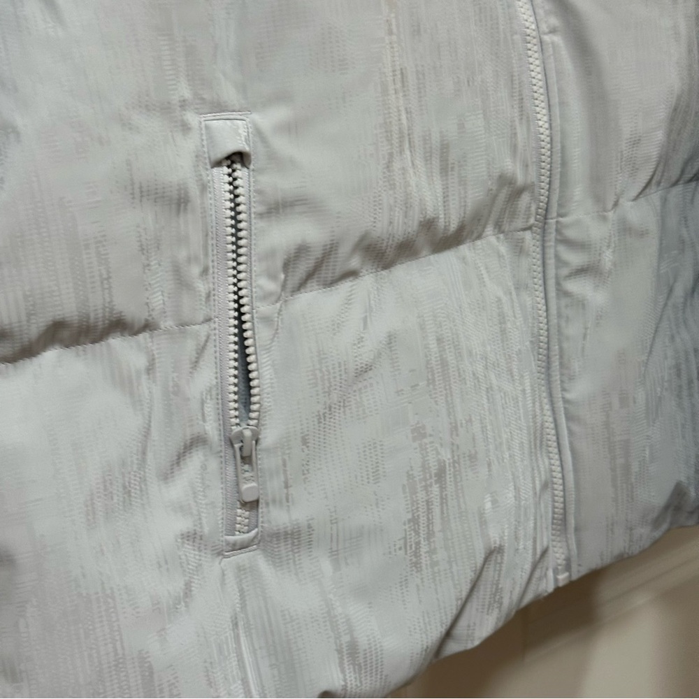 Under Armour 700FP down puffer jacket women’s white grey women’s size L warm NWT - Picture 3 of 15